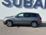 Used 2019 Nissan Pathfinder SV image 2