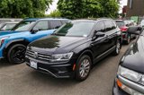 Used 2018 Volkswagen Tiguan SE w/ Panoramic Sunroof Package image 2