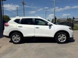 Used 2014 Nissan Rogue SV image 2