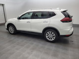 Used 2018 Nissan Rogue SV image 3