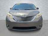 Used 2013 Toyota Sienna XLE image 3