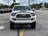 Used 2017 Toyota Tacoma Limited w/ Tow Package image 2