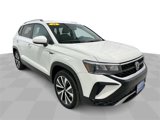 Used 2022 Volkswagen Taos SE image 2