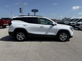 Used 2022 GMC Terrain SLE w/ Driver Convenience Package image 2