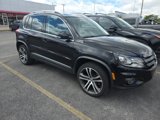 Used 2017 Volkswagen Tiguan SEL image 4