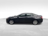 Used 2023 Chevrolet Malibu LT image 2