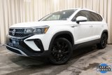 Used 2022 Volkswagen Taos SE w/ Panoramic Sunroof Package image 3