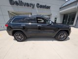 Used 2017 Jeep Grand Cherokee Limited image 4