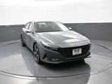 Certified 2022 Hyundai Elantra Limited w/ Preferred Accessory Package image 3