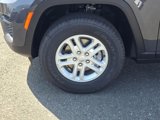 New 2025 Jeep Grand Cherokee Laredo w/ Luxury Tech Group I image 4