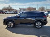 Used 2023 Nissan Rogue SV image 2