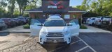 Used 2017 Toyota Highlander XLE image 3