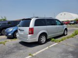 Used 2010 Chrysler Town & Country Touring image 3