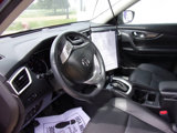 Used 2015 Nissan Rogue SL w/ SL Premium Package image 2