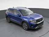 Used 2023 Volkswagen Taos SE image 2