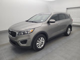 Used 2017 Kia Sorento LX image 2