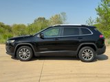 Used 2019 Jeep Cherokee Latitude Plus w/ Cold Weather Group image 2