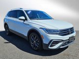 Used 2024 Volkswagen Tiguan SE image 2