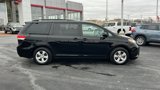 Used 2014 Toyota Sienna LE image 2