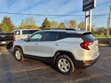 Used 2022 GMC Terrain SLE w/ Driver Convenience Package image 3