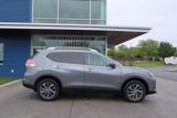 Used 2016 Nissan Rogue SL image 2