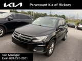 Used 2017 Volkswagen Tiguan S image 2