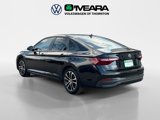 Used 2023 Volkswagen Jetta Sport image 3