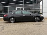 Used 2018 Nissan Altima 2.5 SV w/ 2.5 SV Technology Package image 2