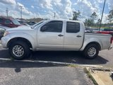 Used 2015 Nissan Frontier SV image 4