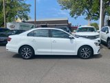 Used 2018 Volkswagen Jetta SE image 2