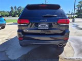 Used 2017 Jeep Grand Cherokee Laredo w/ Quick Order Package 2BE image 3