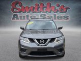 Used 2016 Nissan Rogue SV image 2