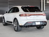 Certified 2022 Porsche Macan image 3