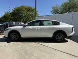 New 2025 Kia K4 LXS image 2