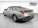 Used 2024 Hyundai Elantra SE image 5