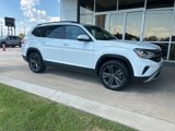 Used 2022 Volkswagen Atlas SE image 2