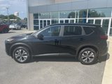 Used 2023 Nissan Rogue SV image 3