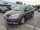 Used 2017 Toyota Sienna LE image 6