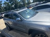 Used 2017 Jeep Grand Cherokee Limited w/ Luxury Group II image 3