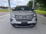 Used 2018 Ford Explorer XLT image 2