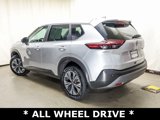 Used 2023 Nissan Rogue SV image 2