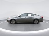 Used 2024 Nissan Altima 2.5 SV image 5