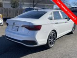 Used 2024 Volkswagen Jetta Sport image 5