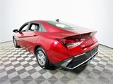 Used 2024 Hyundai Elantra SE image 5