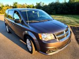 Used 2018 Dodge Grand Caravan SE w/ UConnect Hands-Free Group image 3