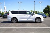 Used 2023 Chrysler Pacifica Limited image 4