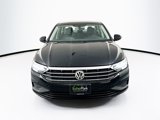 Used 2021 Volkswagen Jetta SE w/ SE Cold Weather Package image 2