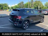 Used 2024 Volkswagen Taos SE w/ Panoramic Sunroof Package image 5