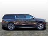 Used 2021 Chevrolet Suburban LT image 2