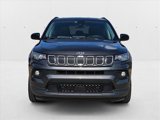 Used 2022 Jeep Compass Latitude image 2